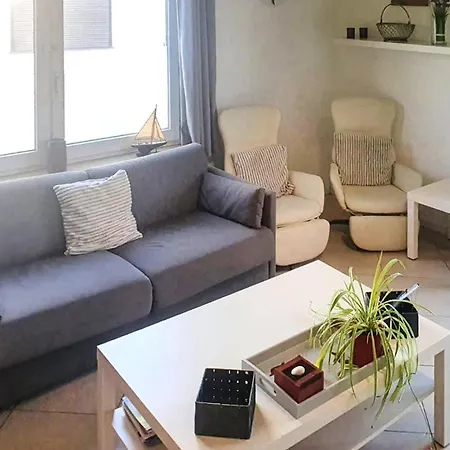 2 Bedroom Lovely In Westende *