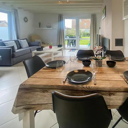 2 Bedroom Lovely In Westende *