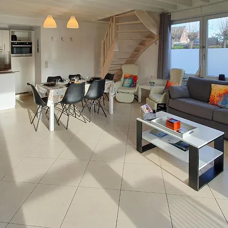 Holiday home 2 Bedroom Lovely In Westende *