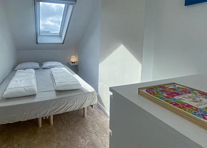 Holiday home 2 Bedroom Lovely In Westende *